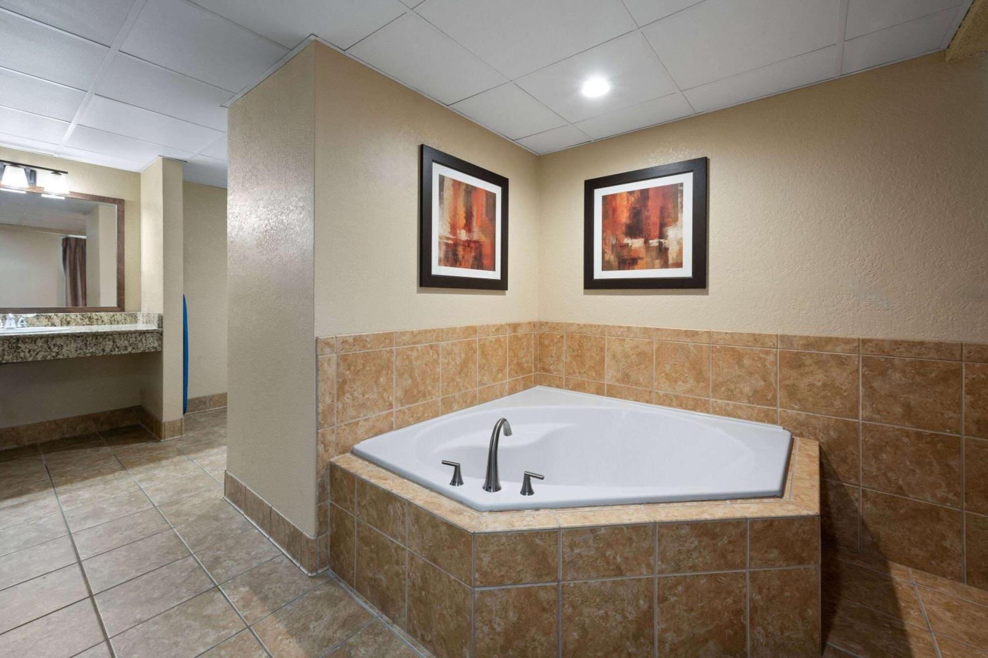 Days Inn & Suites By Wyndham Bozeman Extérieur photo