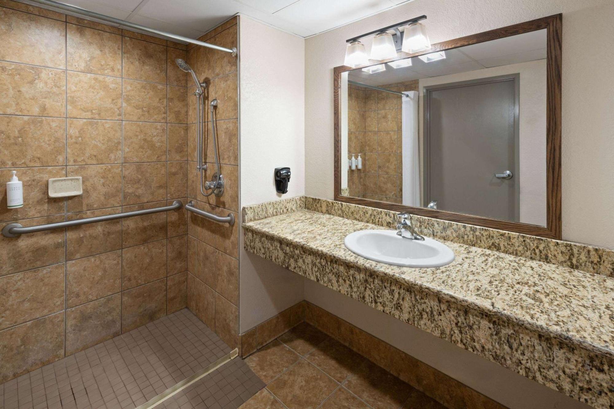Days Inn & Suites By Wyndham Bozeman Extérieur photo
